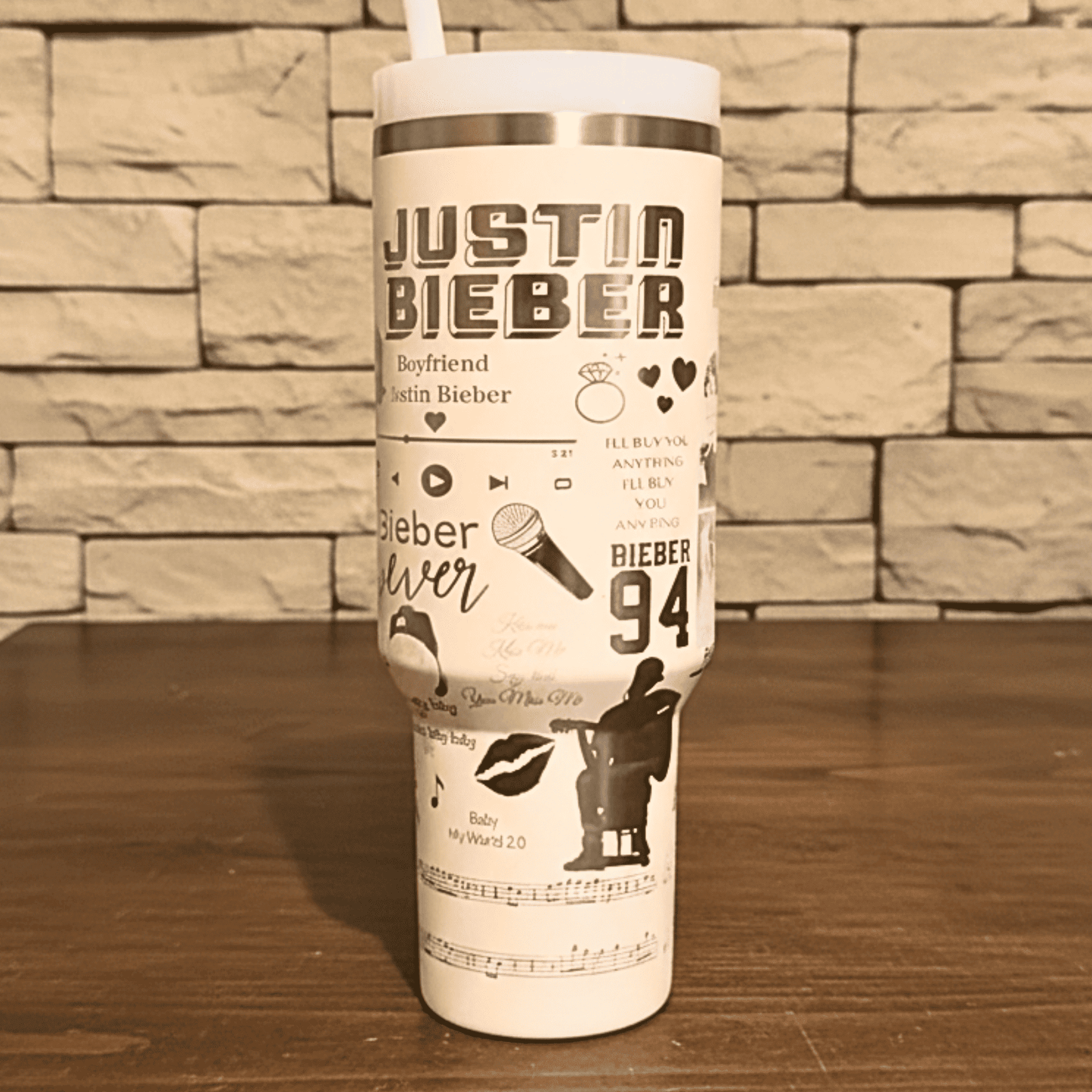Exclusivo: Garrafa Térmica 1.2L Edição Especial Justin Bieber Customizada Gravação Laser + *BRINDE 1x Chaveiro Exclusivo* - EDIÇÃO LIMITADA