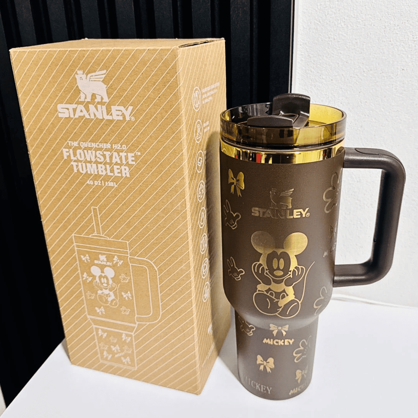 Exclusivo: Garrafa Térmica 1.2L Edição Especial Mickey Minnie Donald Customizada Gravação Laser + *BRINDE 1x Chaveiro Exclusivo* - EDIÇÃO LIMITADA