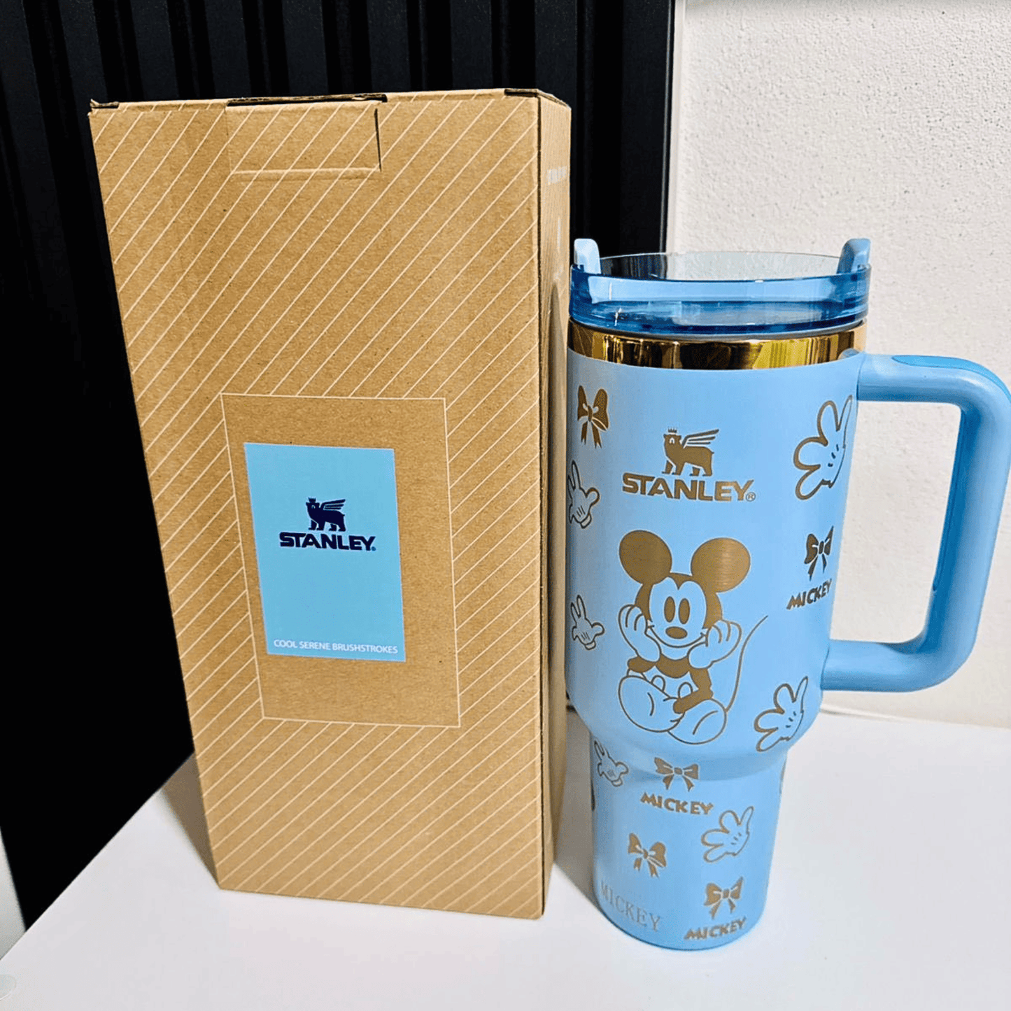 Exclusivo: Garrafa Térmica 1.2L Edição Especial Mickey Minnie Donald Customizada Gravação Laser + *BRINDE 1x Chaveiro Exclusivo* - EDIÇÃO LIMITADA