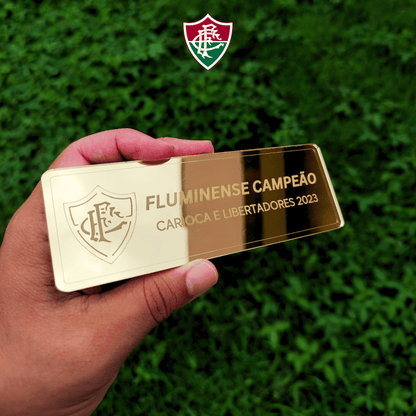 Exclusivo: Quadro de Medalhas Fluzão Multicampeão 2023 Libertadores e Carioca Moldura de Madeira 33x33cm + *BRINDE 1x Caneca* - EDIÇÃO LIMITADA