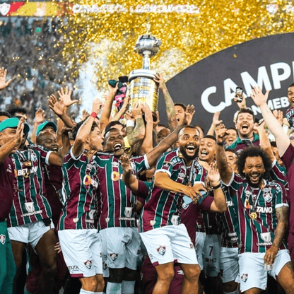 Exclusivo: Quadro de Medalhas Fluzão Multicampeão 2023 Libertadores e Carioca Moldura de Madeira 33x33cm + *BRINDE 1x Caneca* - EDIÇÃO LIMITADA